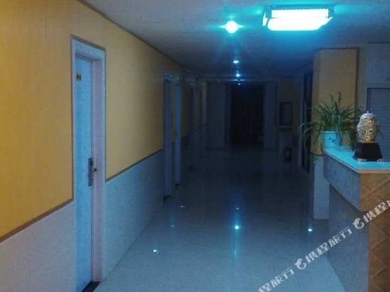 Суцянь: Siyang Saijia Hotel