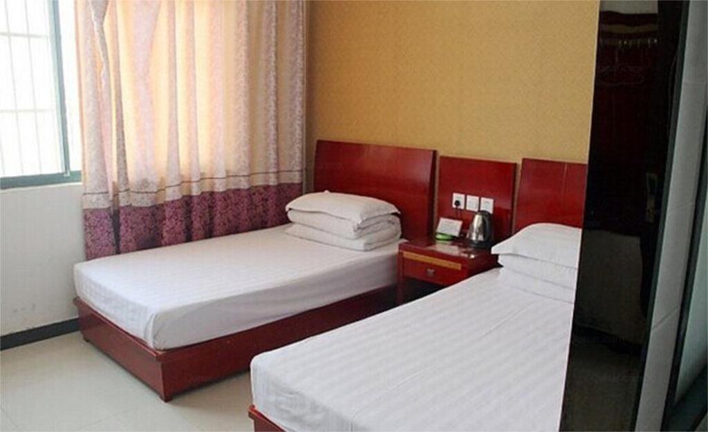 Аньцин: Anqing Meiyi Express Hotel