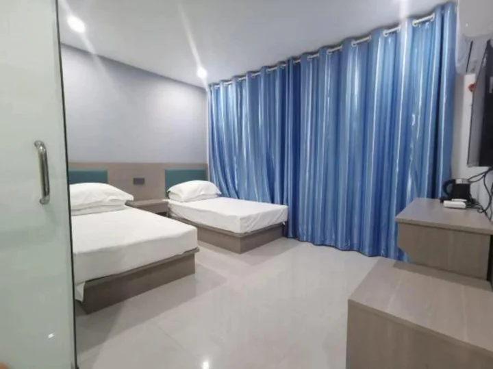Хэншуй: Yijia Hotel
