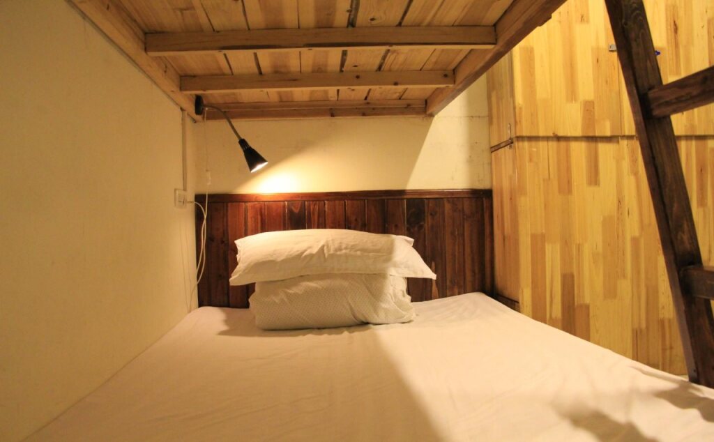 Гуйлинь: Guilin La Flowers Hostel