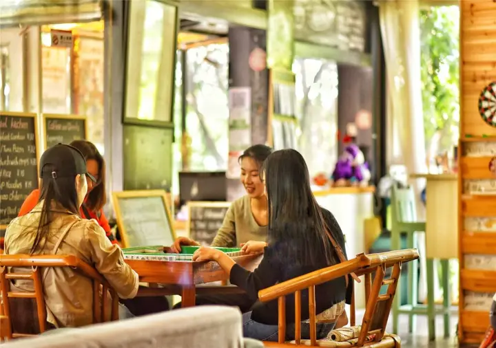 Гуйлинь: Guilin La Flowers Hostel