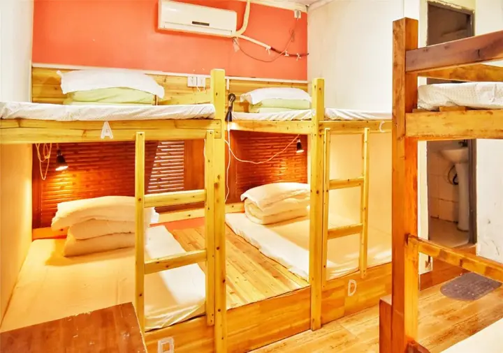 Гуйлинь: Guilin La Flowers Hostel
