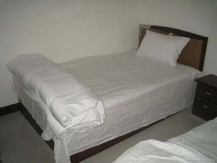 Суцянь: Suqian Mingguang Hotel