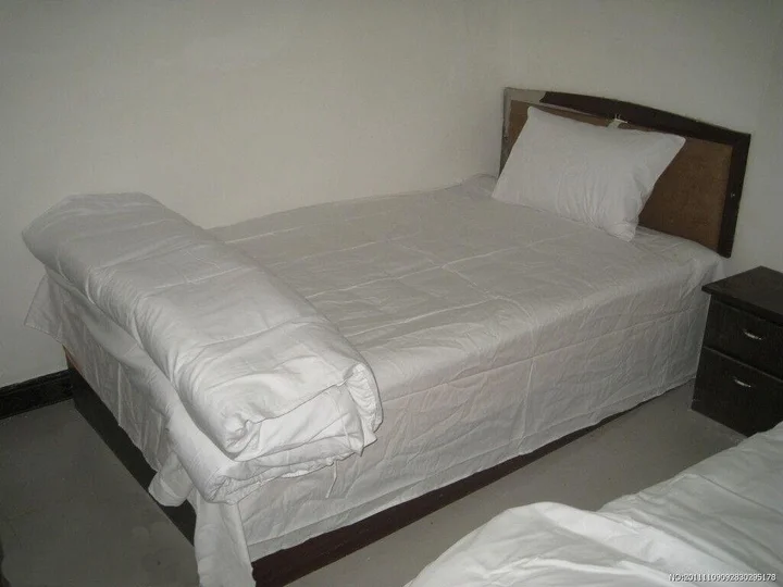 Суцянь: Suqian Mingguang Hotel