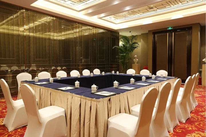 Даньдун: Venice Jianguo Hotel Dandong