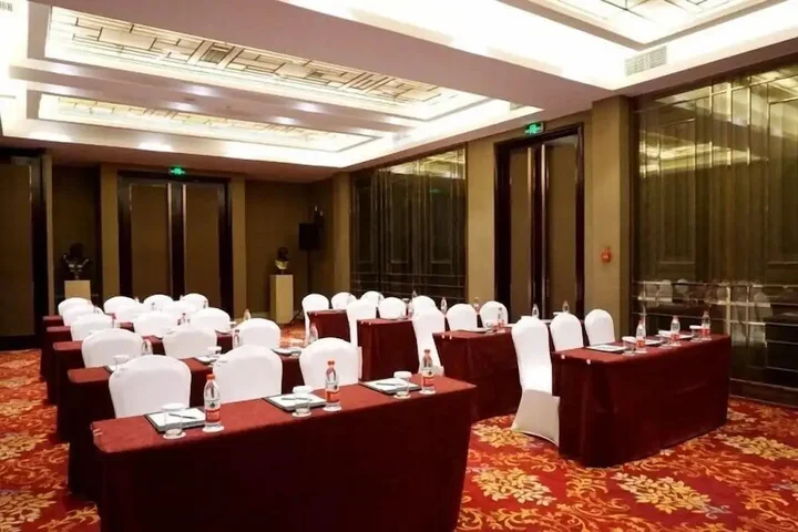 Даньдун: Venice Jianguo Hotel Dandong