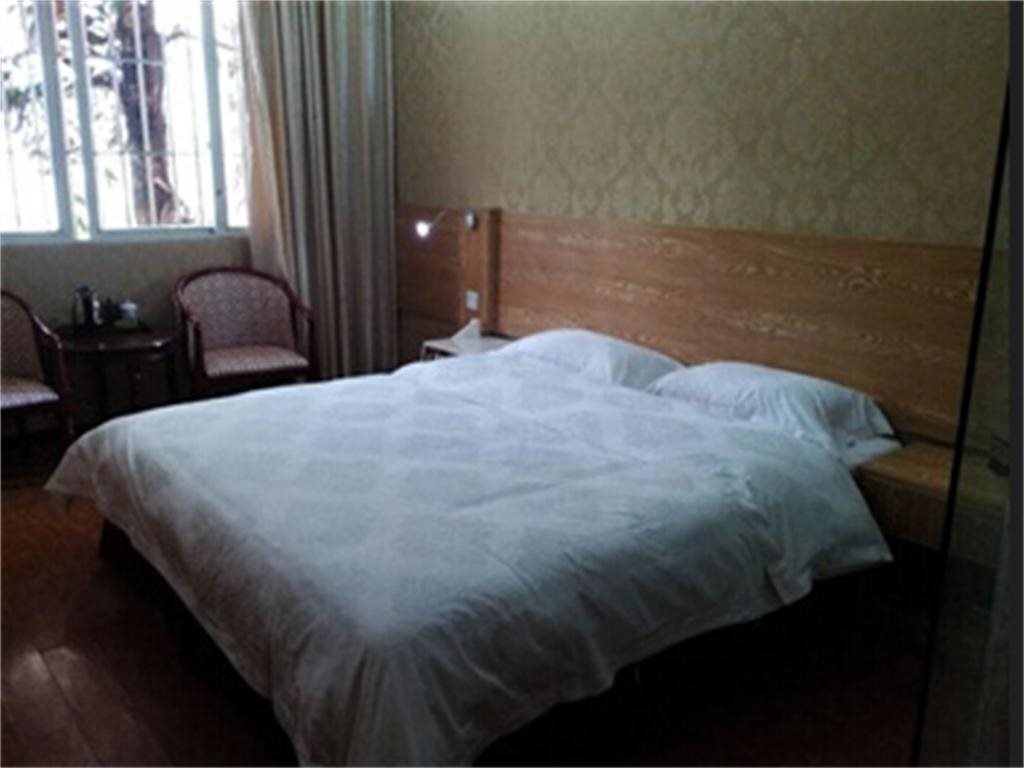 Лучжоу: Luzhou Hongyu Buisness Hotel