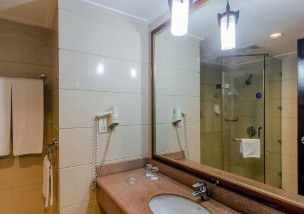 Цзиньюань: Gehao Holiday Hotel