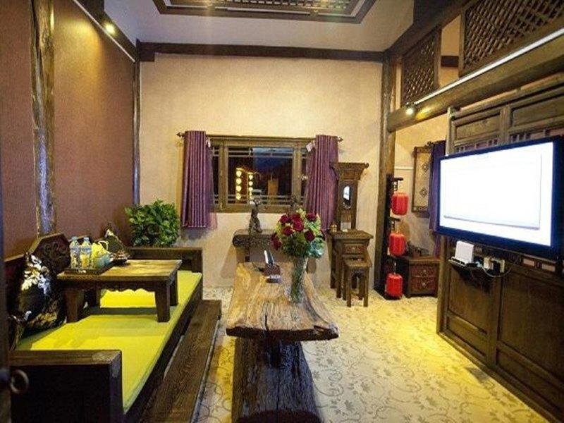 Лицзян: Lijiang Yunjin Yaju Courtyard Hotel