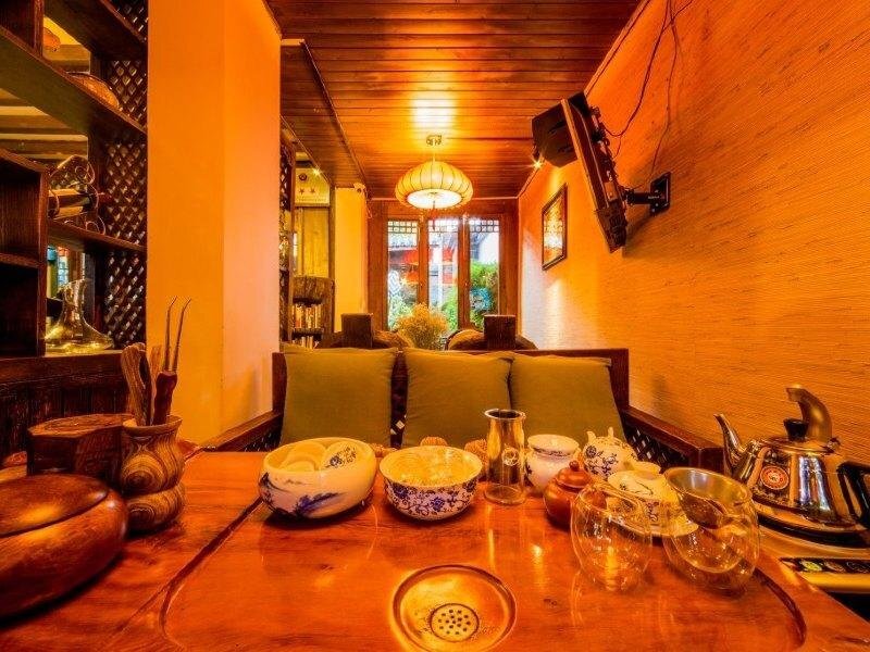 Лицзян: Lijiang Yunjin Yaju Courtyard Hotel