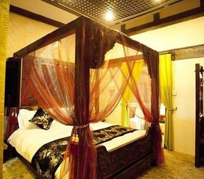 Лицзян: Lijiang Yunjin Yaju Courtyard Hotel