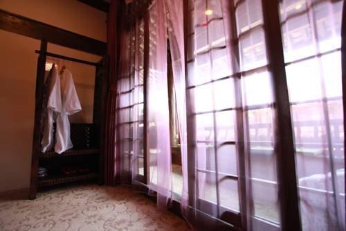 Лицзян: Lijiang Yunjin Yaju Courtyard Hotel