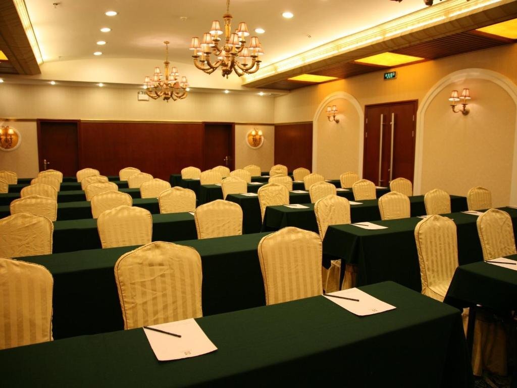 Синин: Enraton International Hotel