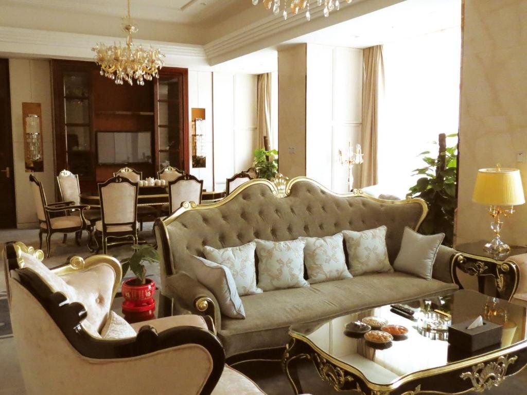 Синин: Enraton International Hotel