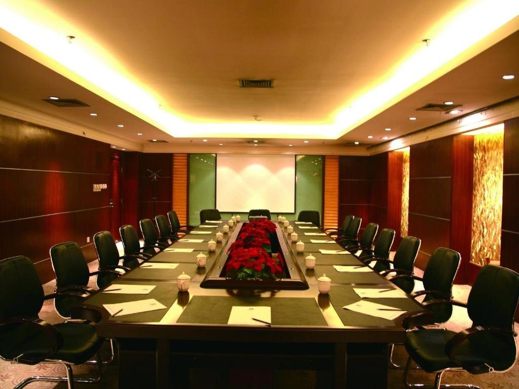 Синин: Enraton International Hotel