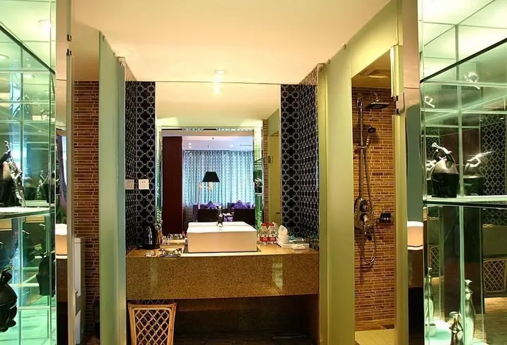 Наньнин: M Hotels