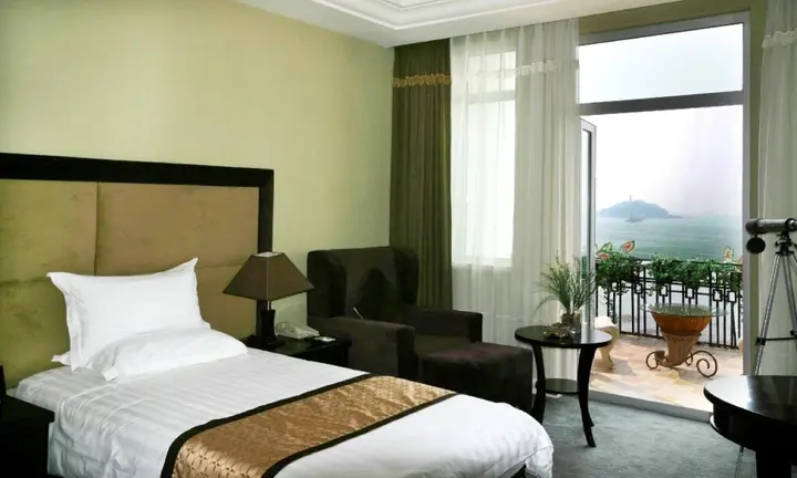 Циндао: Zhanqiao Prince Hotel