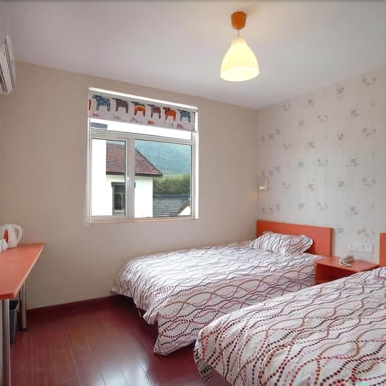 Цзинин: Jining Yutang Hotel