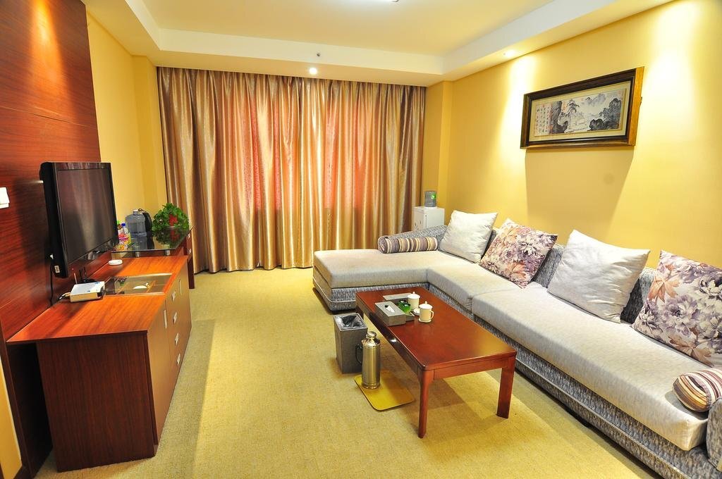 Цзинин: Wei Shan Lake Hotel