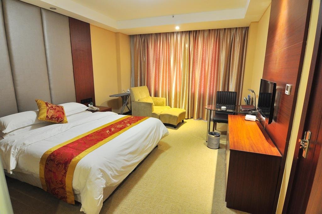 Цзинин: Wei Shan Lake Hotel