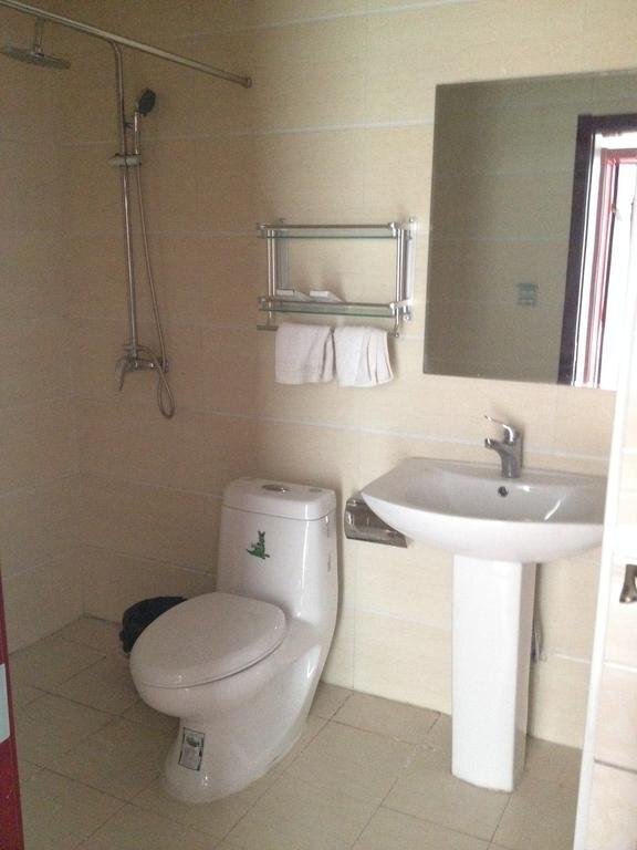 Цзиньчжун: Mingzailai Inn