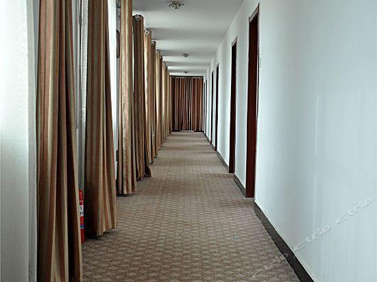 Линьи: Linshu Mingman Business Inn
