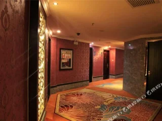 Дунъян: Homeinn Ripple Yun Hotel (Dongyang Renmin Road Light Rail Station)(如家睿柏·云酒店(东阳人民路轻轨站店))