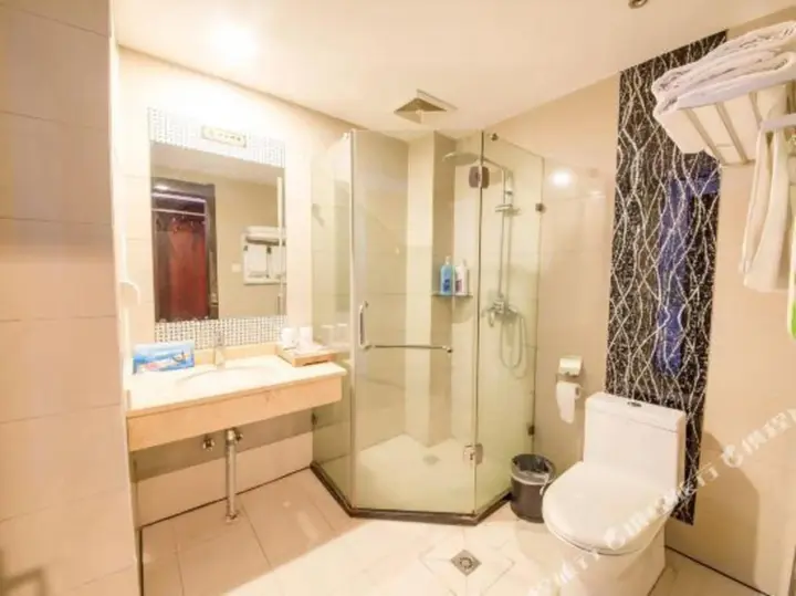 Дунъян: Homeinn Ripple Yun Hotel (Dongyang Renmin Road Light Rail Station)(如家睿柏·云酒店(东阳人民路轻轨站店))
