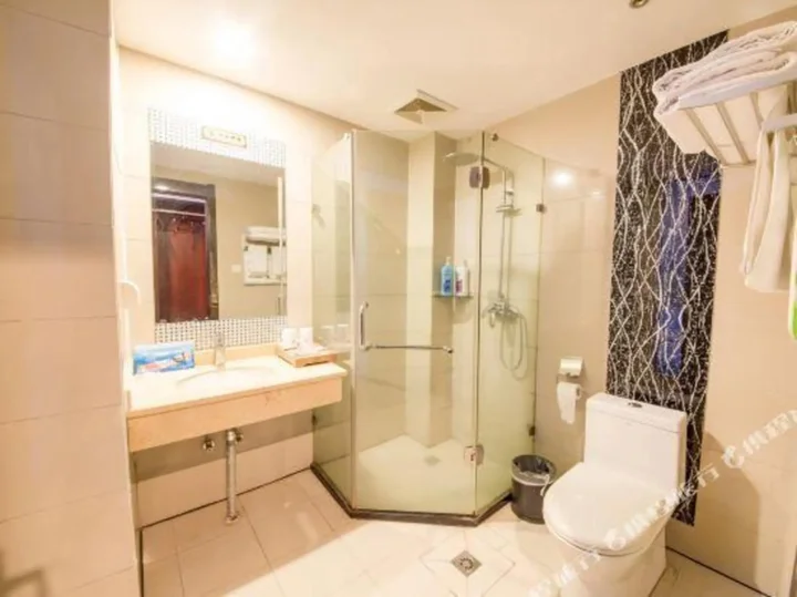 Дунъян: Homeinn Ripple Yun Hotel (Dongyang Renmin Road Light Rail Station)(如家睿柏·云酒店(东阳人民路轻轨站店))