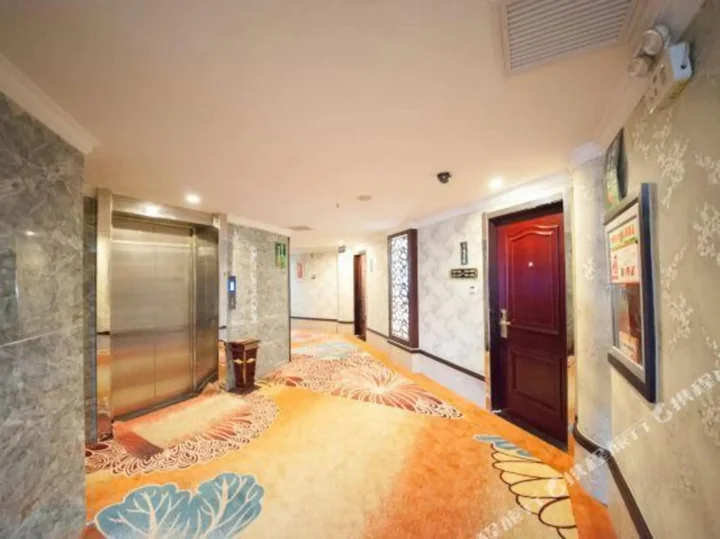 Дунъян: Homeinn Ripple Yun Hotel (Dongyang Renmin Road Light Rail Station)(如家睿柏·云酒店(东阳人民路轻轨站店))