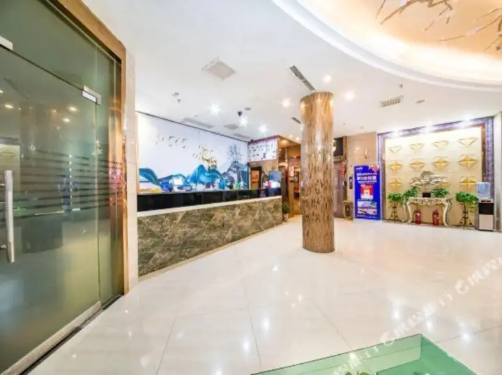 Дунъян: Homeinn Ripple Yun Hotel (Dongyang Renmin Road Light Rail Station)(如家睿柏·云酒店(东阳人民路轻轨站店))