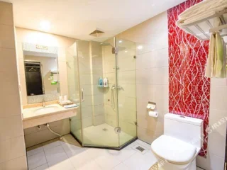 Дунъян: Homeinn Ripple Yun Hotel (Dongyang Renmin Road Light Rail Station)(如家睿柏·云酒店(东阳人民路轻轨站店))