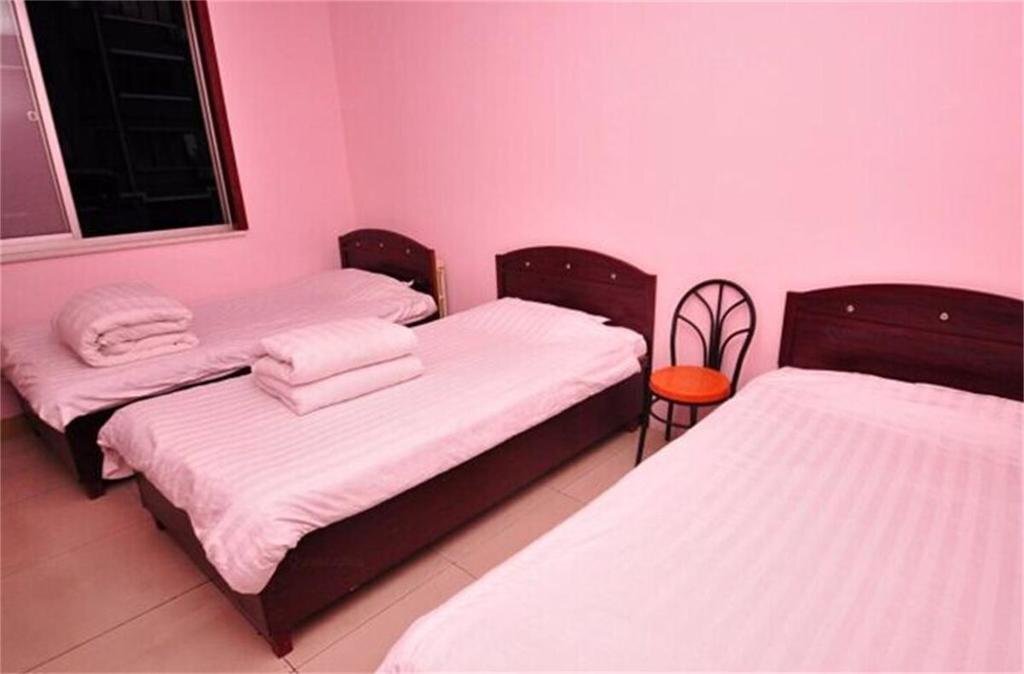 Дежоу: Dezhou Luguo Inn