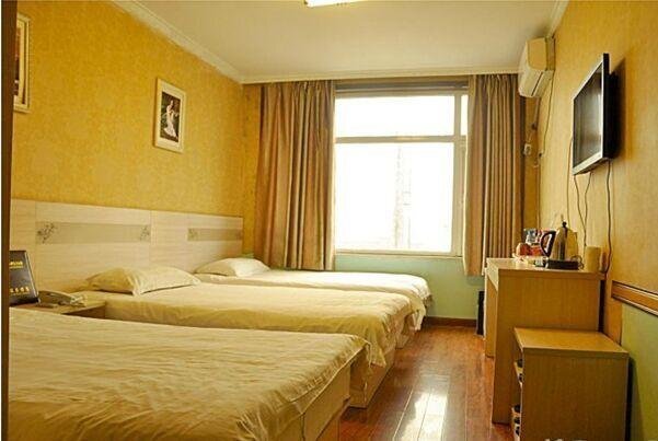 Линьи: Cangshan 68 Express Inn