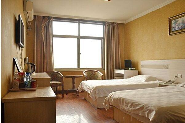 Линьи: Cangshan 68 Express Inn