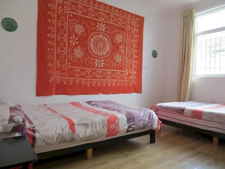 Дали: Hotel Dalifornia