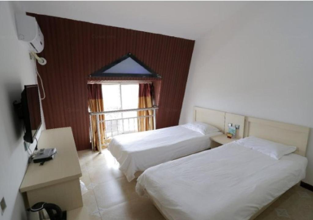 Циньхуандао: Haiyi Business Hotel