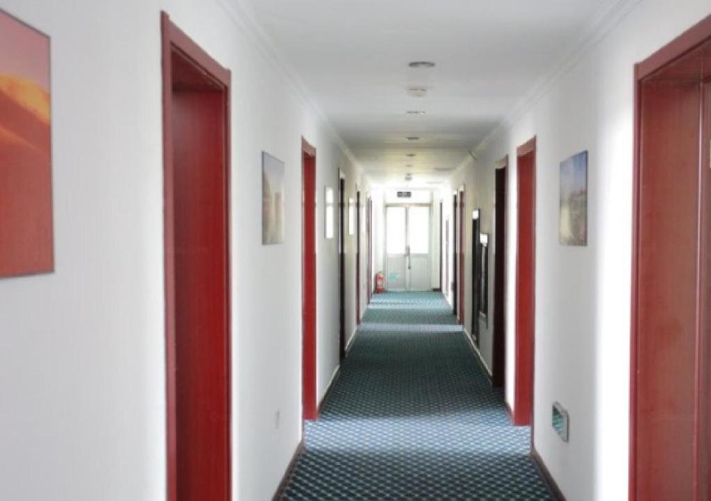 Циньхуандао: Haiyi Business Hotel