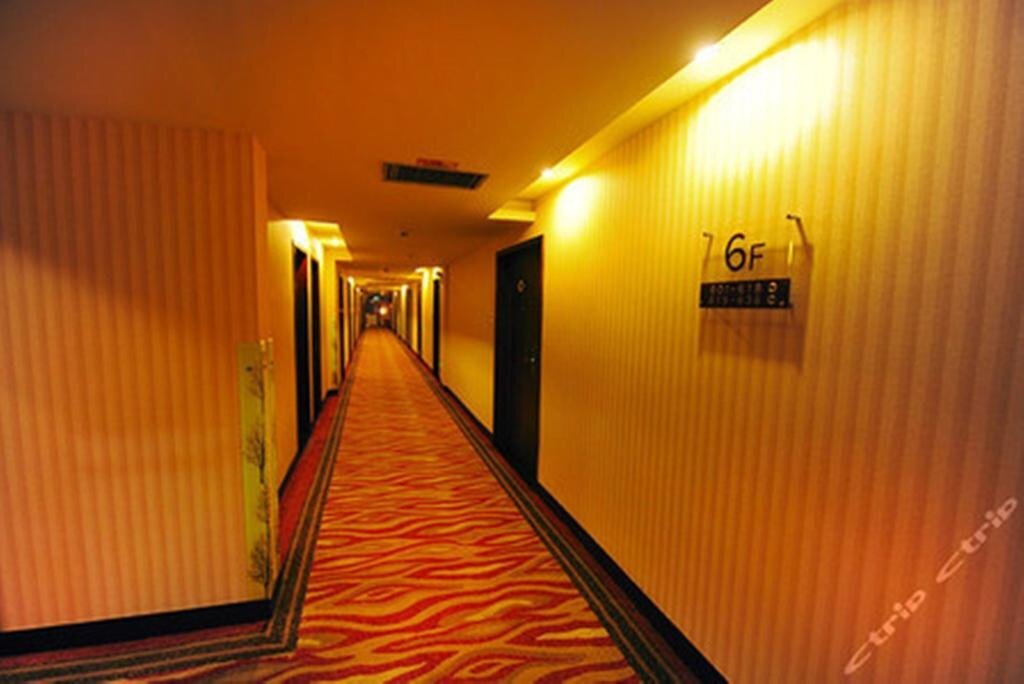 Куньмин: Golden Palace Hotel