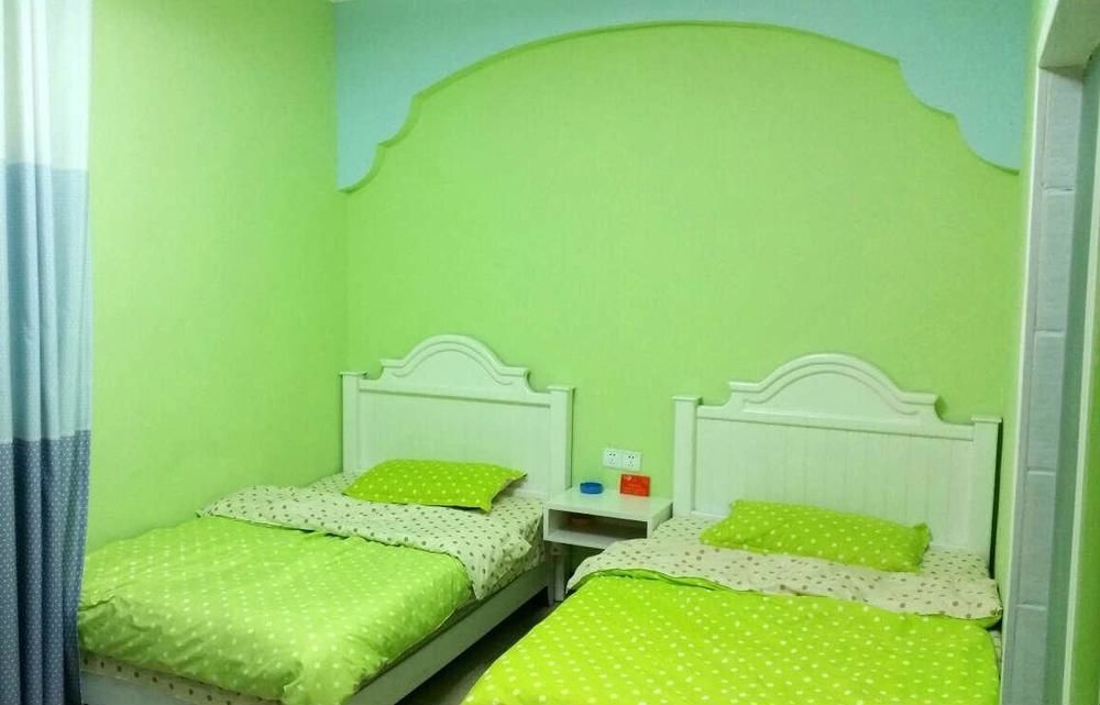 Сянси: Fenghuang Encounter Time Inn