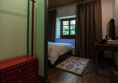 Баланг: Herui Buke Yard Inn