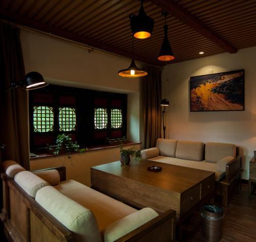 Баланг: Herui Buke Yard Inn