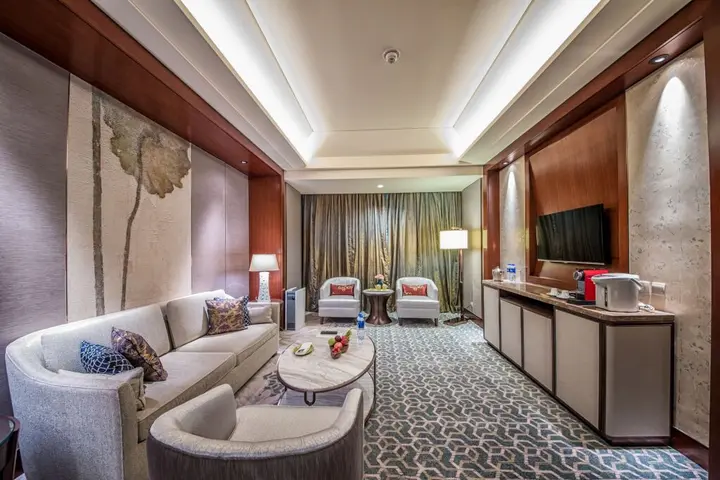 Таншань: Shangri-La Tangshan