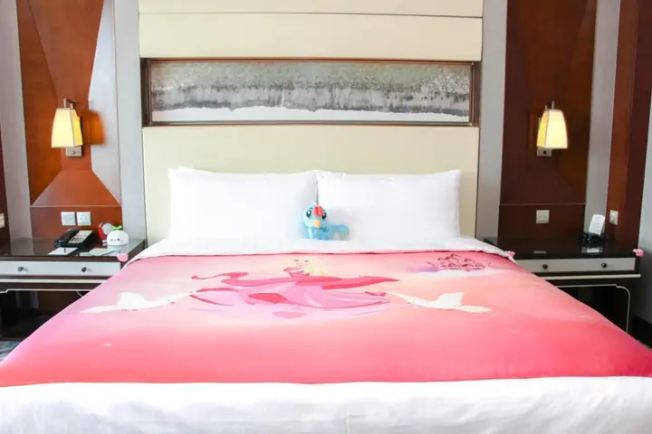 Таншань: Shangri-La Tangshan