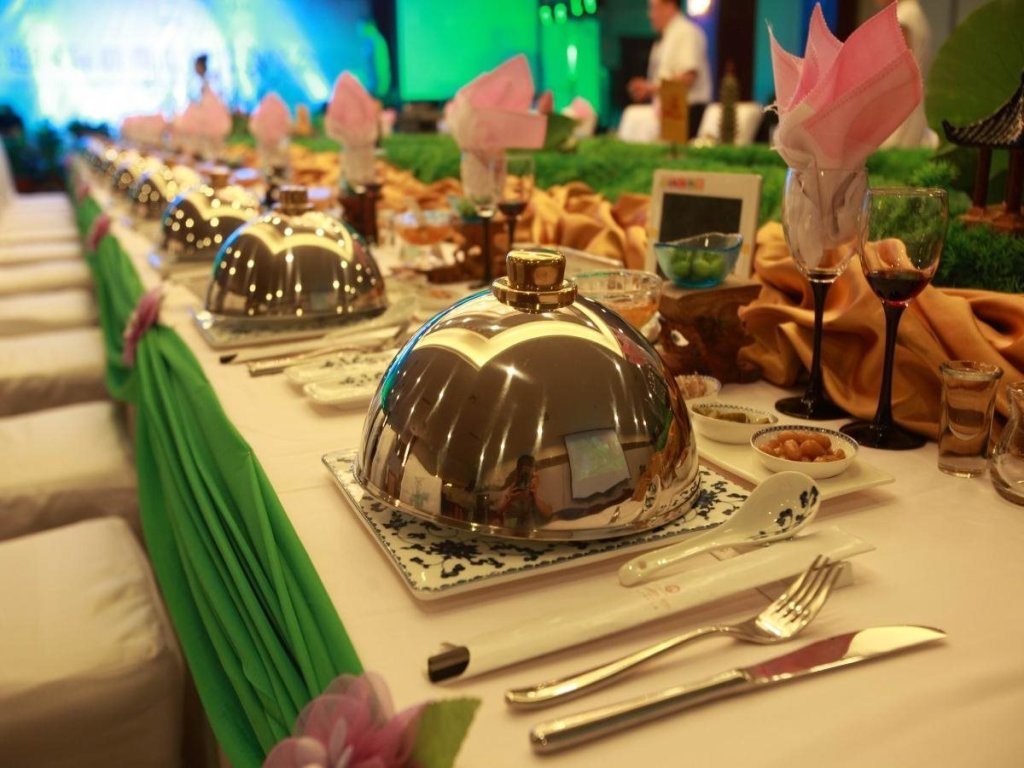 Цзинин: Jining Hongkong Mansion