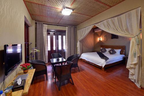Цзинхун: It's That Inn