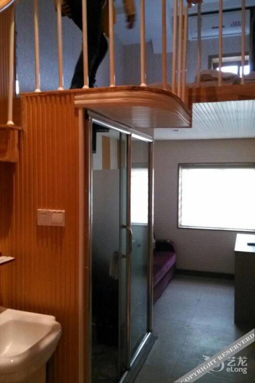 Ухань: Jtour Inn Nanhu Rui'an Street Metro Station