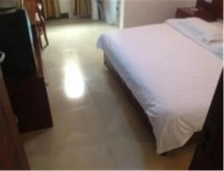 Гуйлинь: Rong Hua Shang Wu Hostel