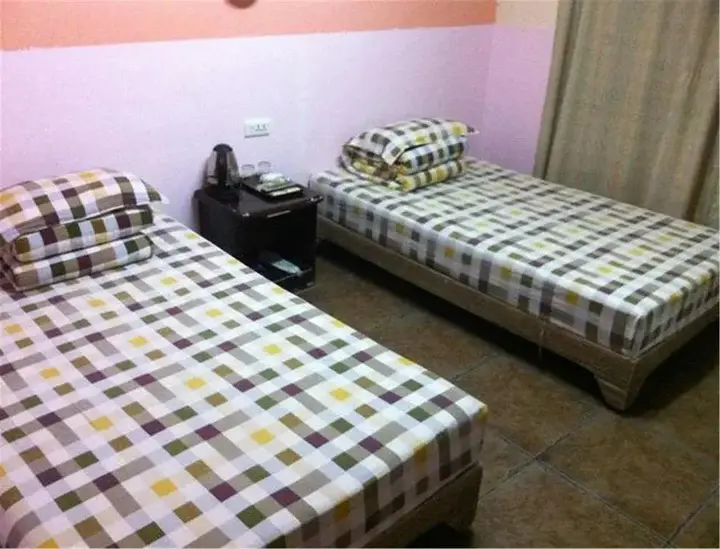 Гуйлинь: Guilin Linfeng Inn