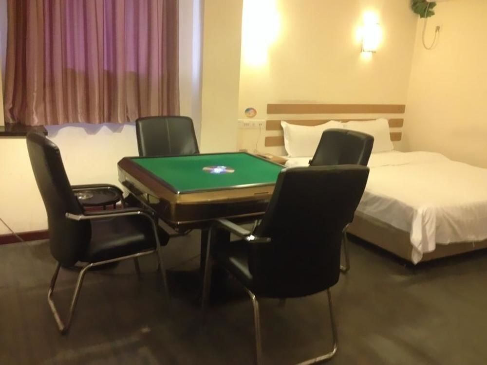 Ухань: Wuhan Demo Express Hotel Wuchang Railway Station